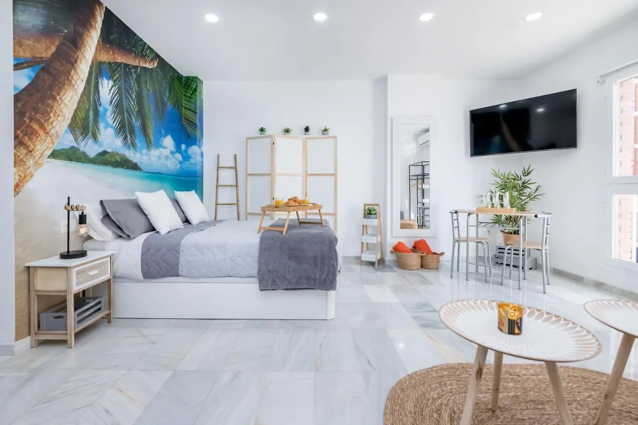 Apartment Estudio Malagueta, Muelle Uno Views Malaga Spain
